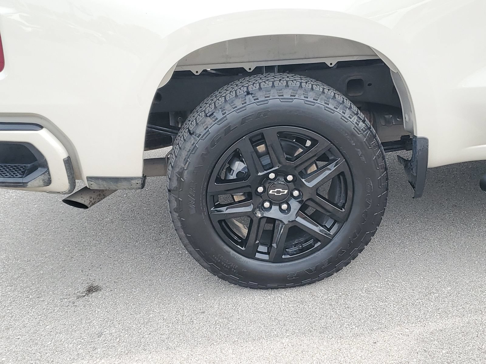 Used 2026 Chevrolet Silverado 1500 RST w/ RST Select Package AWD/4WD image 5