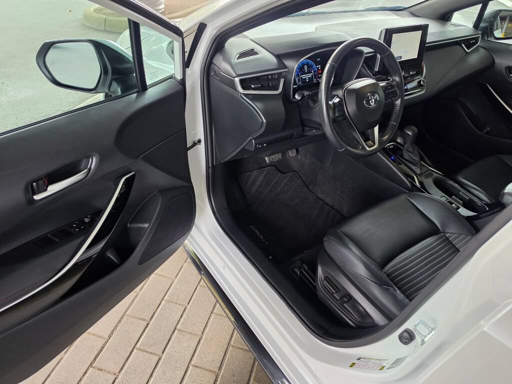 Used 2024 Toyota Corolla XSE FWD image 19