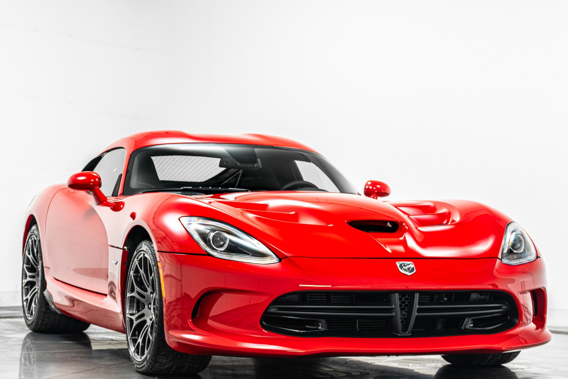 Used 2013 SRT Viper SRT-10 w/ Track Pkg RWD image 3