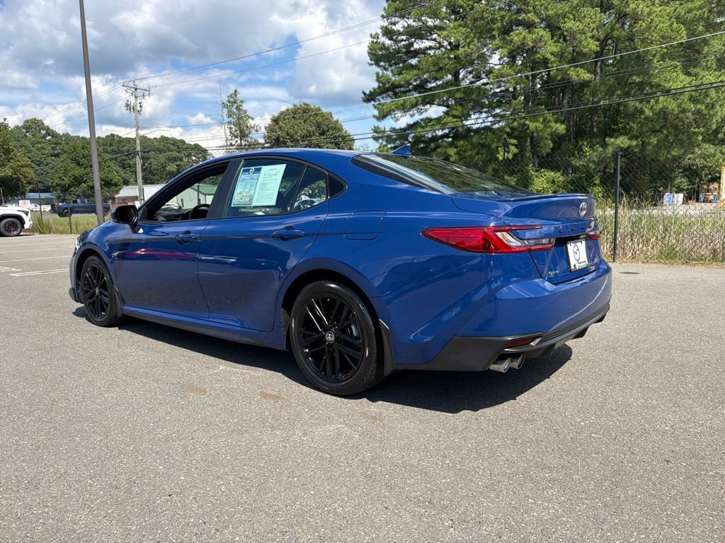 Used 2025 Toyota Camry SE w/ Convenience Package FWD image 7