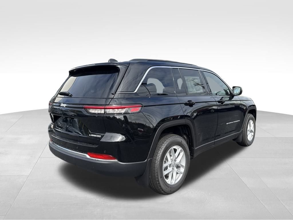New 2025 Jeep Grand Cherokee Laredo X w/ Trailer Tow Package image 7