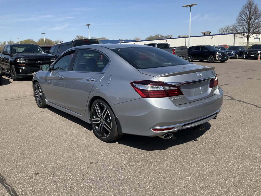 Used 2016 Honda Accord Sport image 32
