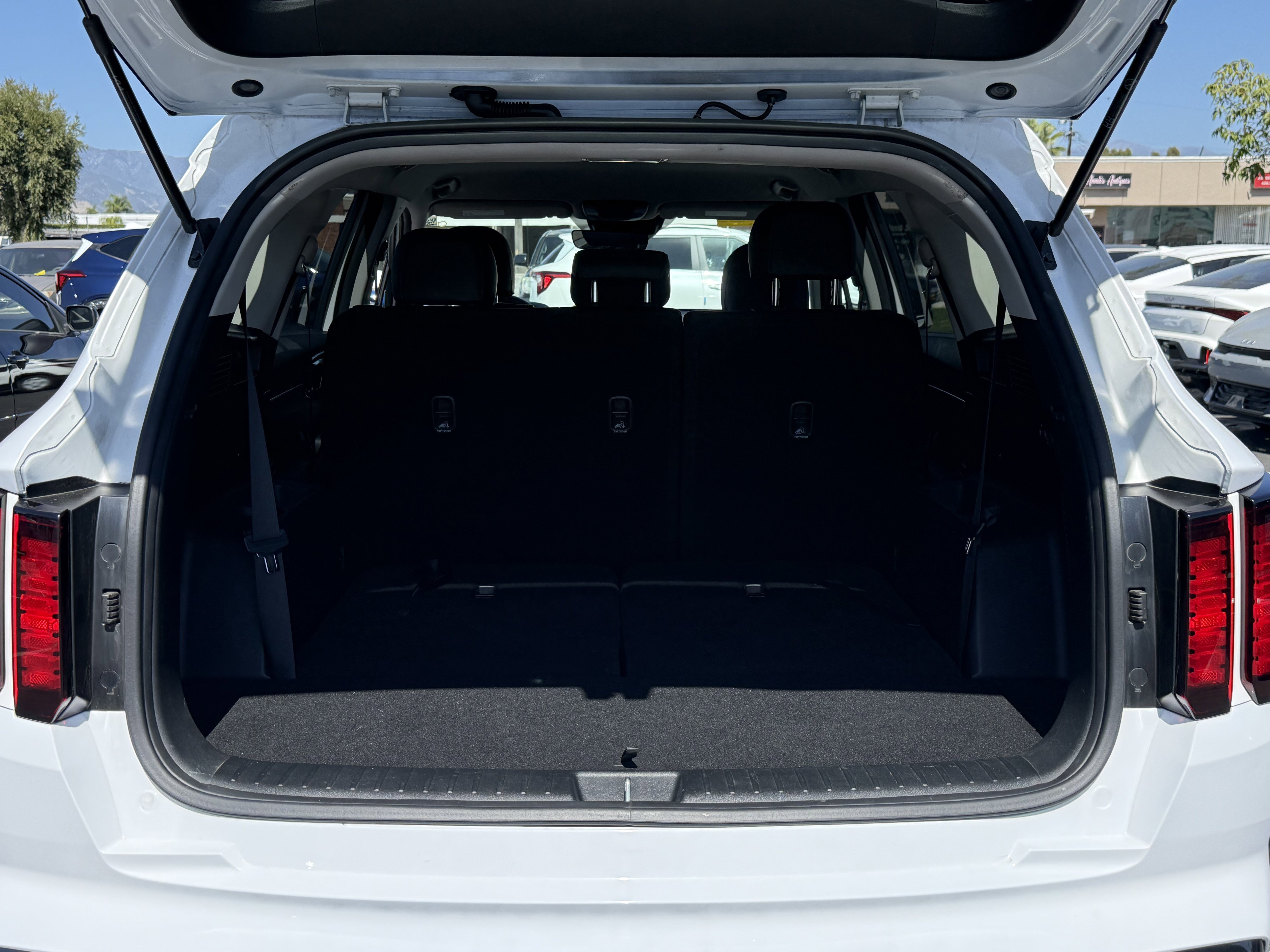 Certified 2022 Kia Sorento S image 8