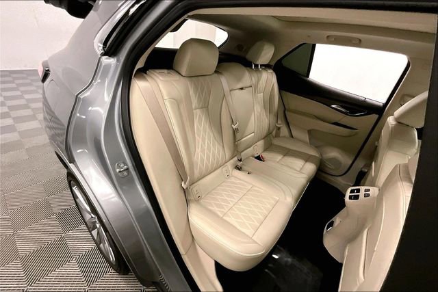 Used 2023 Buick Envision Avenir image 24