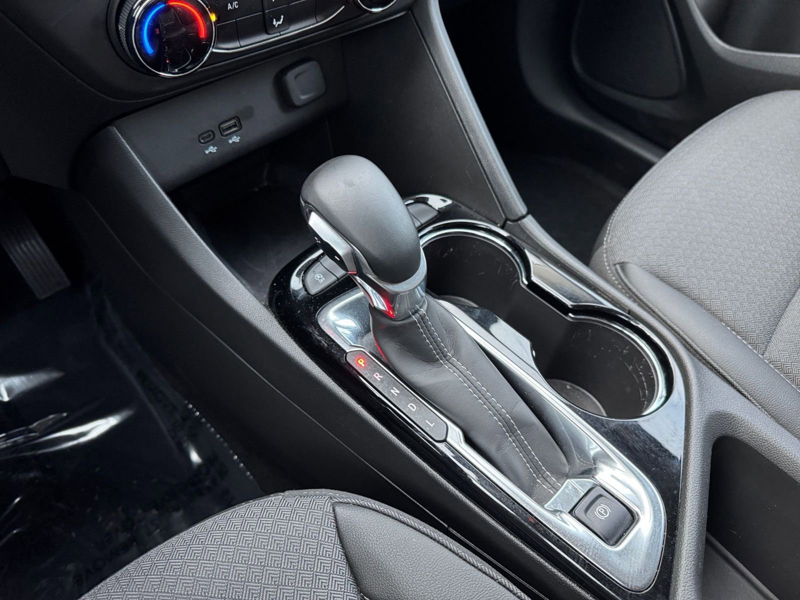 Used 2025 Buick Encore GX Preferred image 36