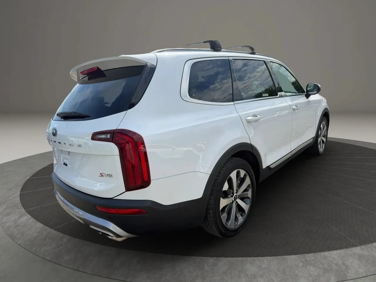 Used 2020 Kia Telluride S w/ S 8 Passenger Seating Package AWD/4WD image 5