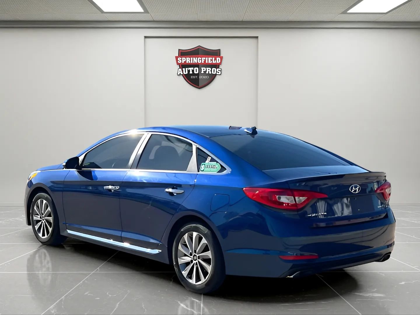 Used 2016 Hyundai Sonata Sport w/ Option Group 02 image 3