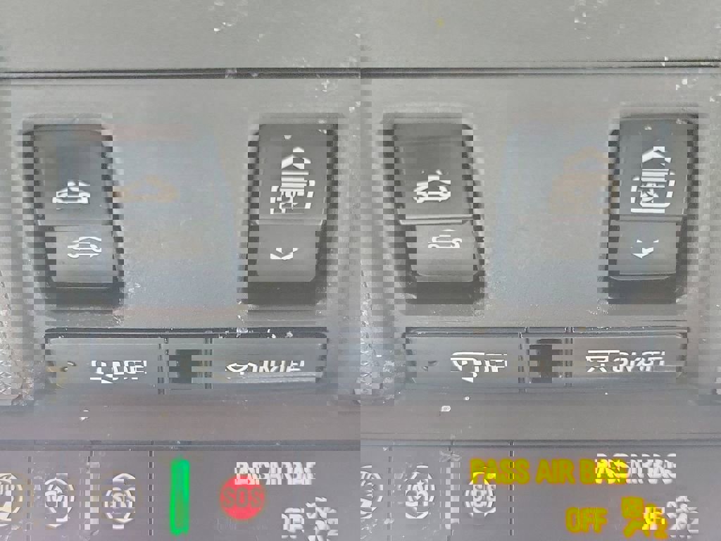 Certified 2025 Chevrolet Blazer RS image 34