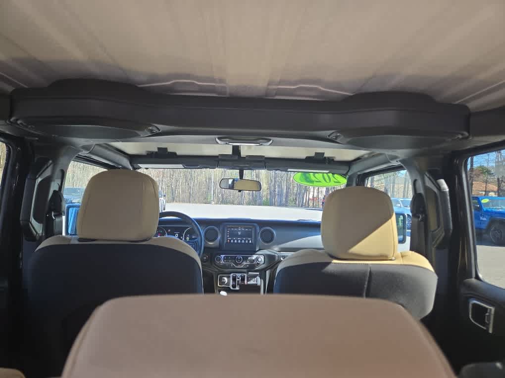 Used 2023 Jeep Wrangler Unlimited w/ Cold Weather Group AWD/4WD image 39