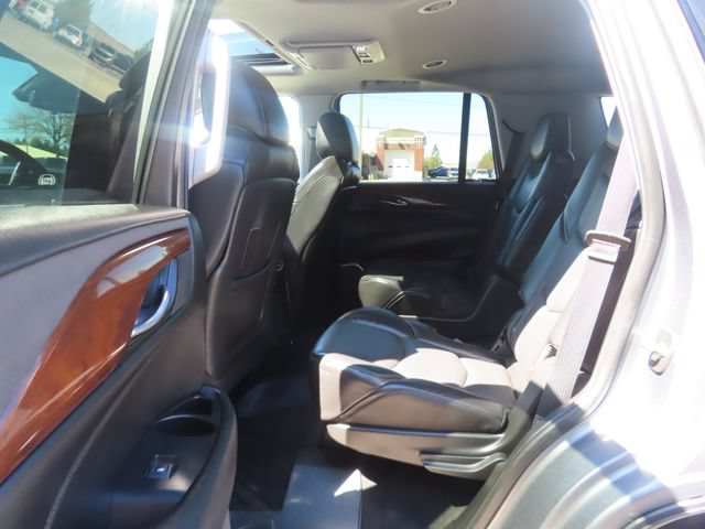 Used 2020 Cadillac Escalade Premium Luxury AWD/4WD image 22