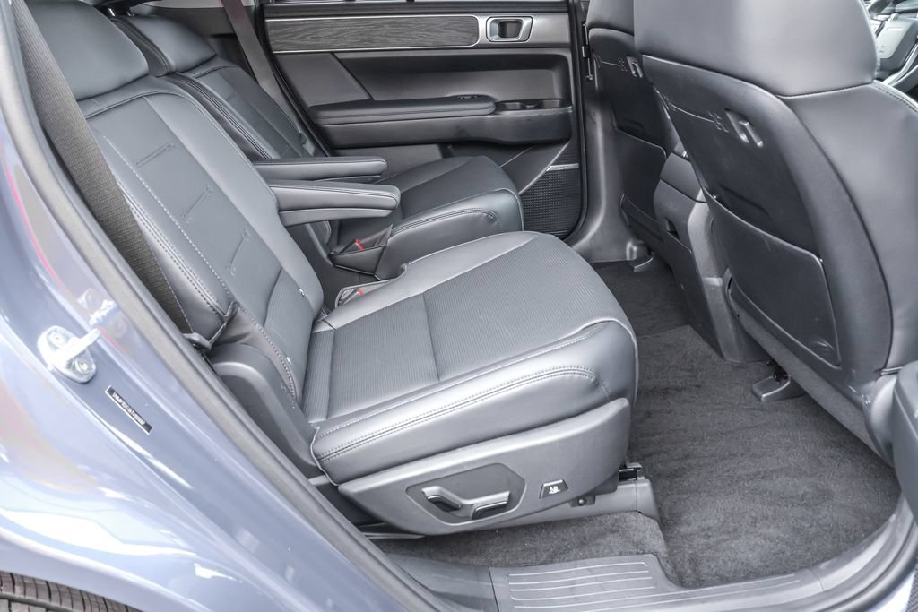 Certified 2026 Hyundai Santa Fe Limited AWD/4WD image 33