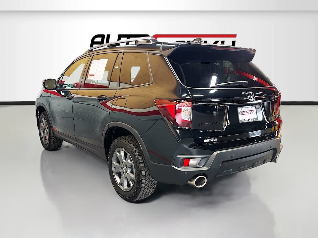 Used 2025 Honda Passport TrailSport image 5