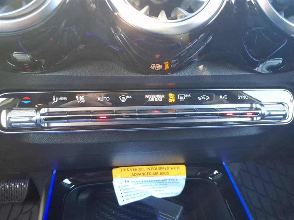 New 2026 Mercedes-Benz GLB 250 4MATIC image 16