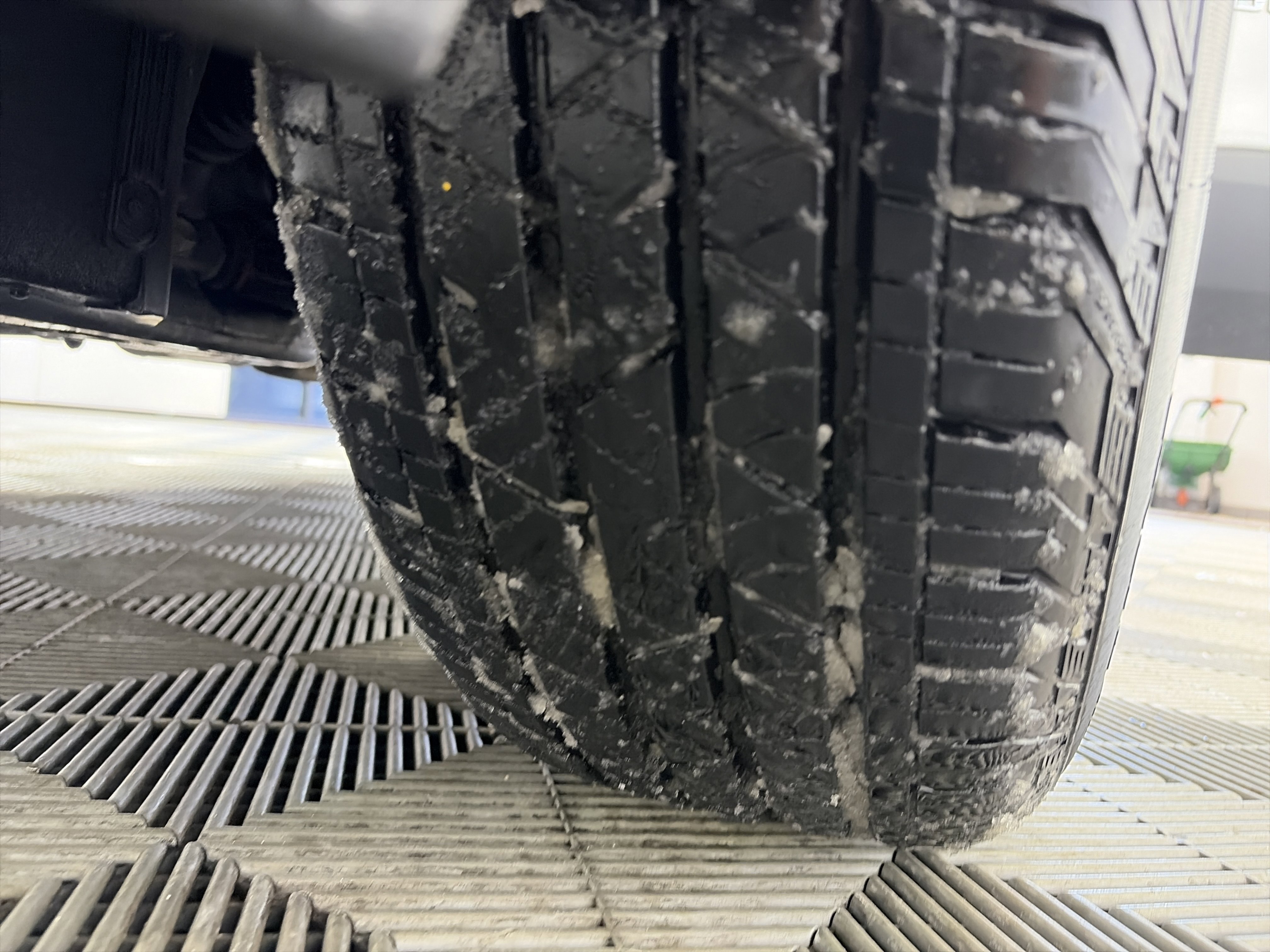 Certified 2023 GMC Acadia SLE image 13