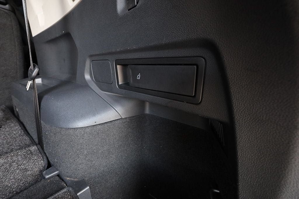 Used 2020 Volkswagen Tiguan S FWD image 19