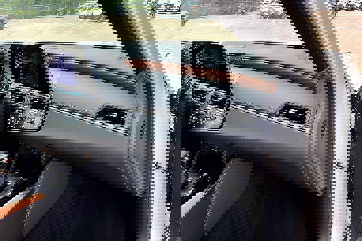 Used 2025 Lexus ES 350 w/ Premium Package image 19