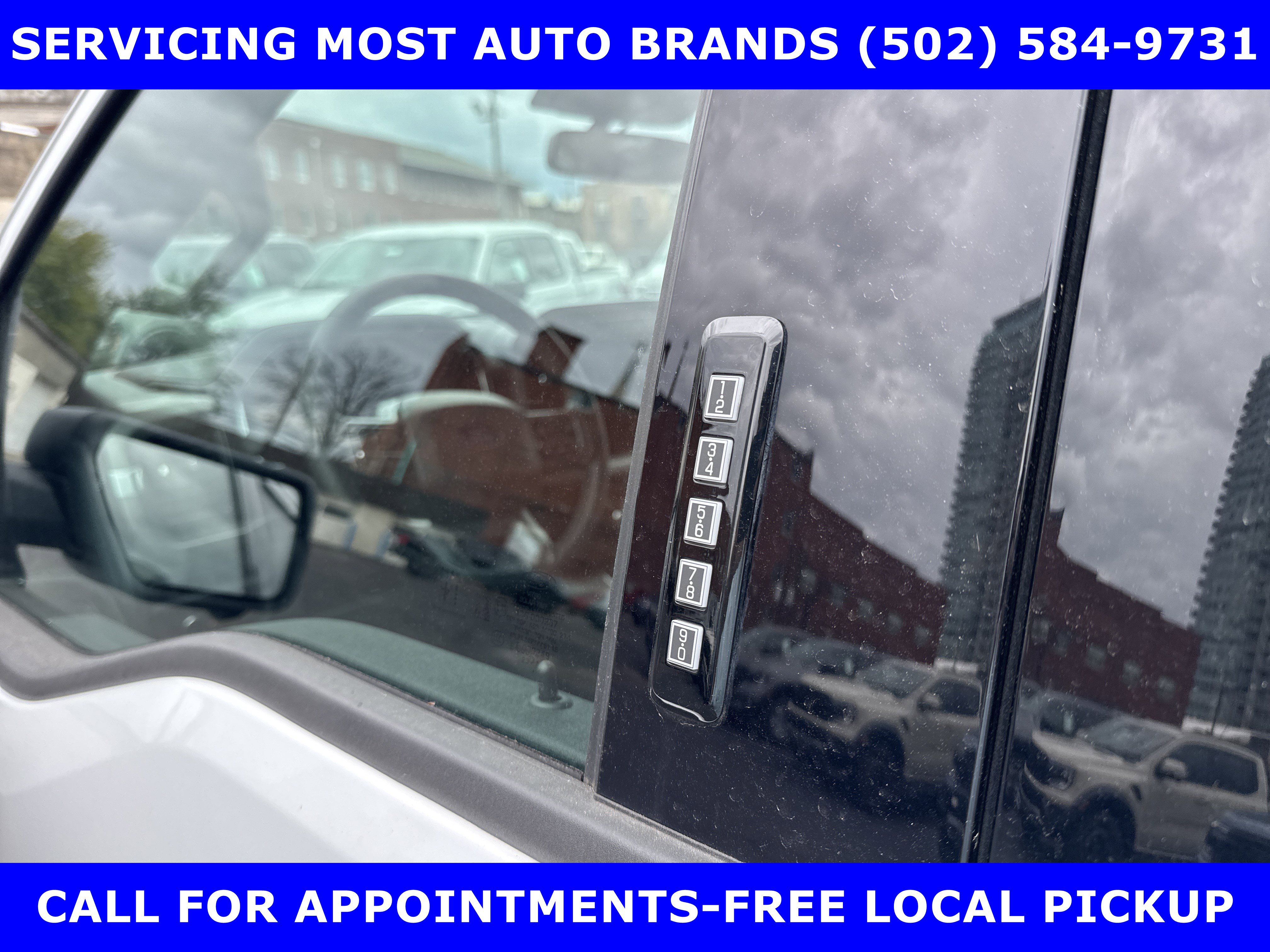 Used 2024 Ford F150 Lightning XLT AWD/4WD image 12