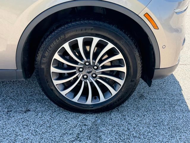 Used 2020 Lincoln Aviator Reserve w/ Equipment Group 201A image 16