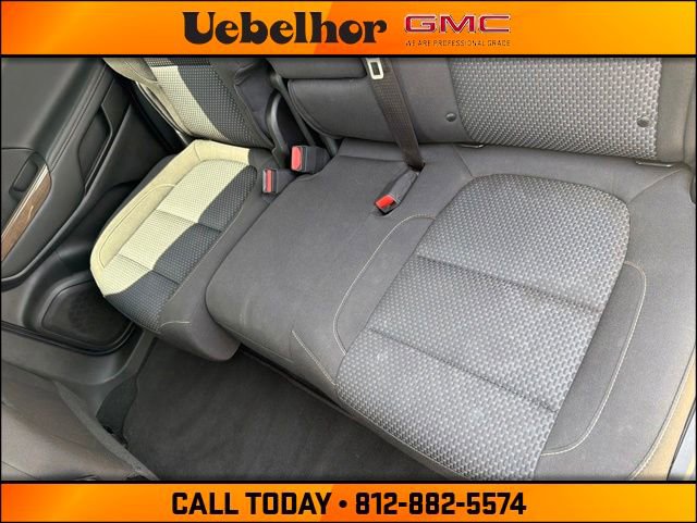 Used 2023 GMC Acadia SLE w/ Driver Convenience Package FWD image 19