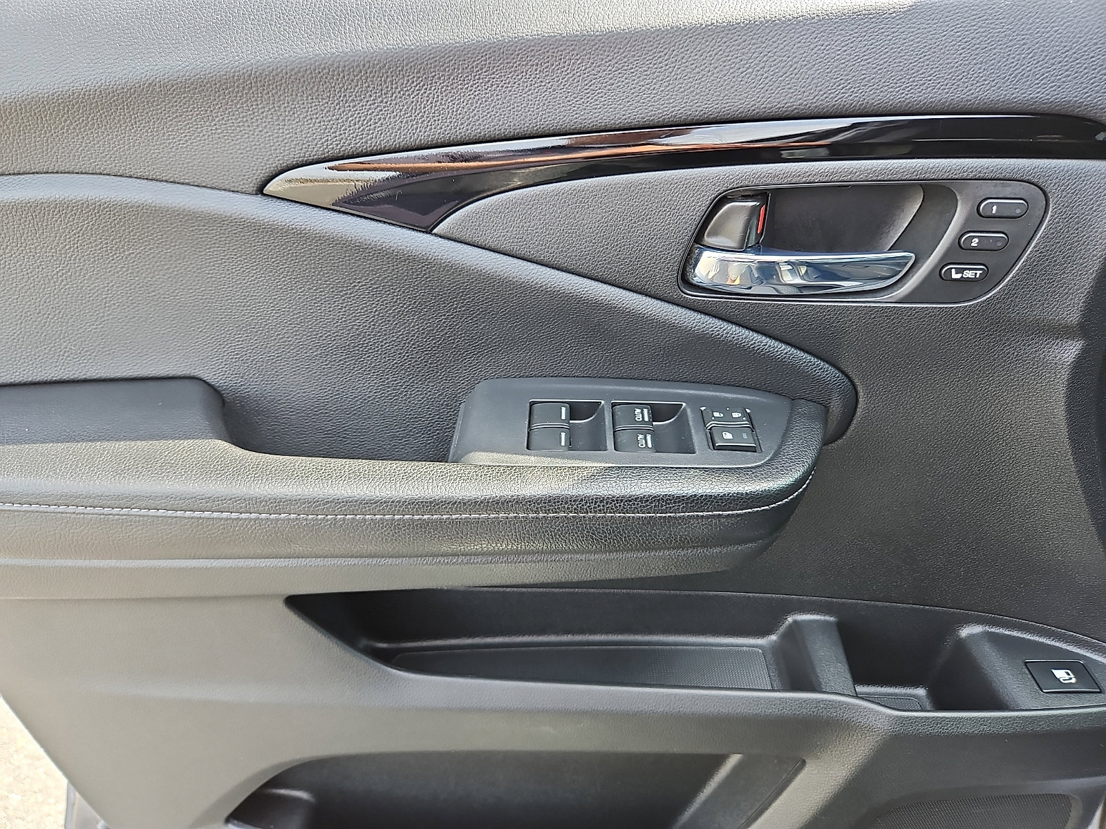 Used 2017 Honda Ridgeline RTL-E image 11