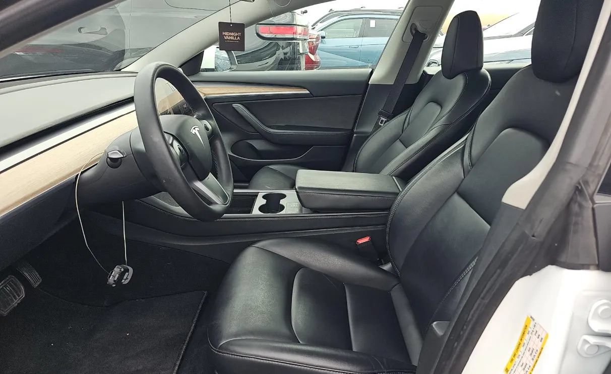 Used 2023 Tesla Model 3 Standard Range RWD image 5
