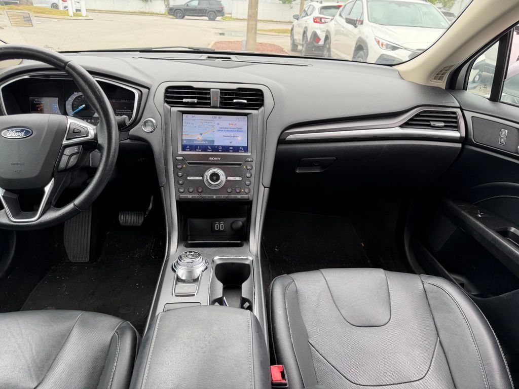 Used 2020 Ford Fusion Titanium AWD/4WD image 21