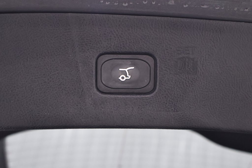 Certified 2023 Ford Edge ST-Line image 39