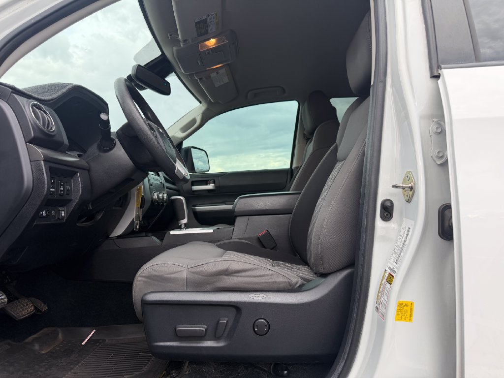 Used 2020 Toyota Tundra SR5 w/ SR5 Convenience Package RWD image 5