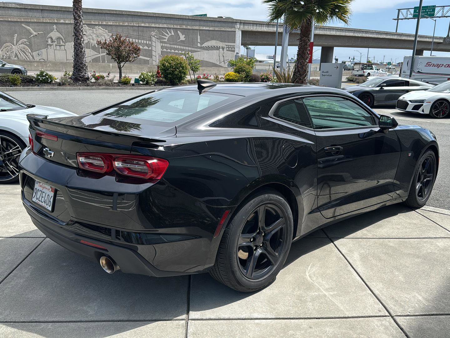 Used 2021 Chevrolet Camaro LT RWD image 6