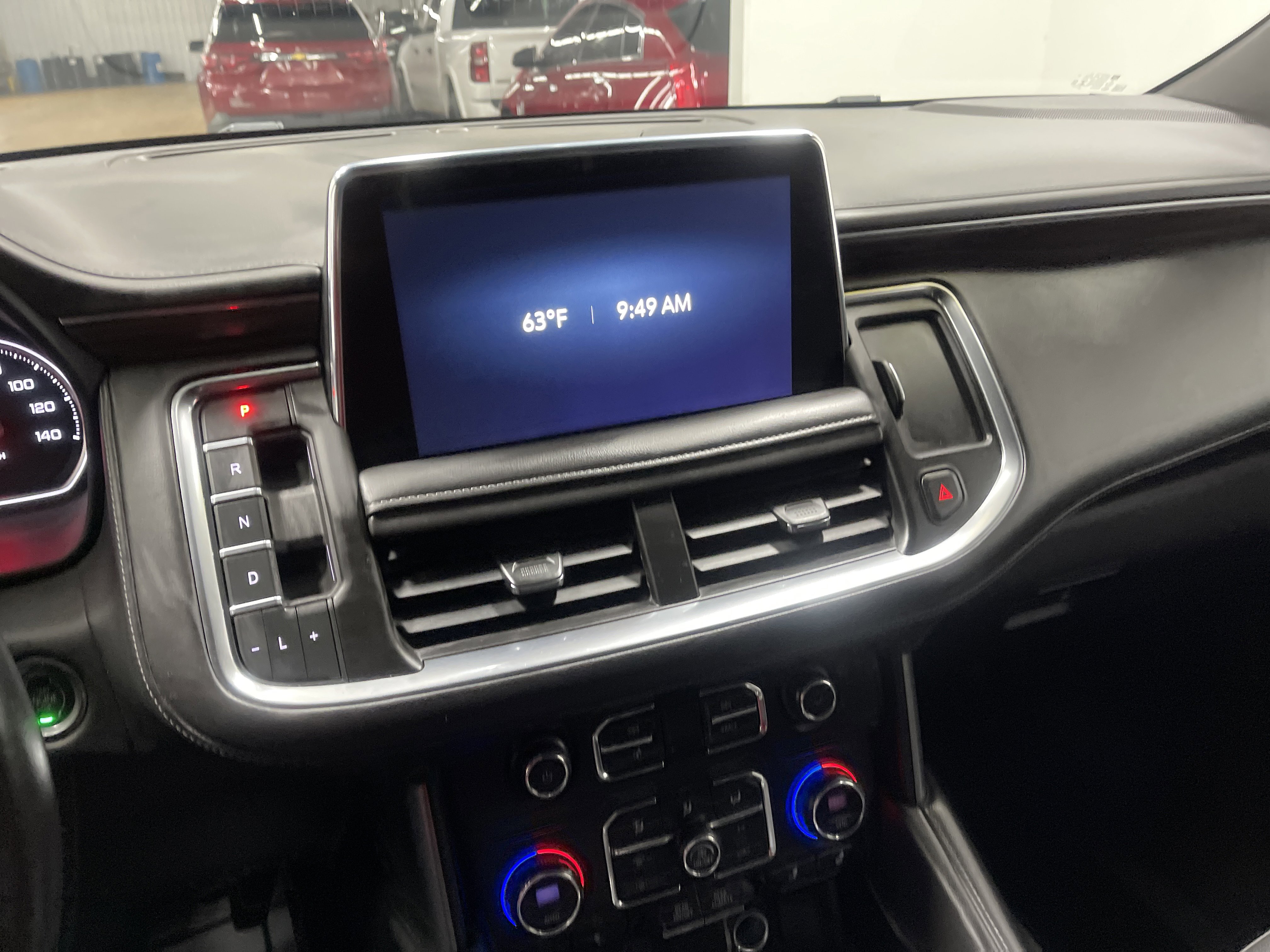 Used 2021 Chevrolet Tahoe Z71 w/ Z71 Off-Road Package AWD/4WD image 29