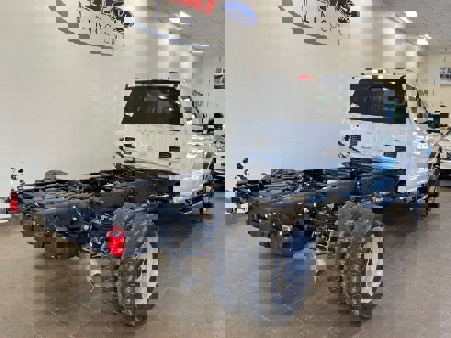 New 2025 Ford F550 4x4 SuperCab Super Duty image 14