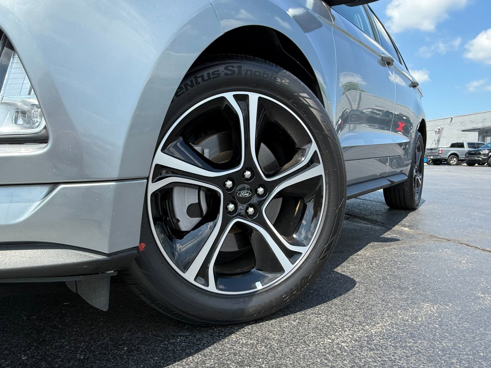 Used 2024 Ford Edge ST image 29