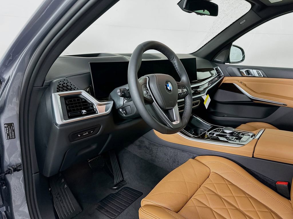 Used 2026 BMW X5 xDrive40i w/ Climate Comfort Package image 11