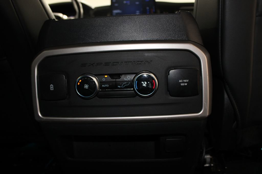 Used 2024 Ford Expedition XLT image 29