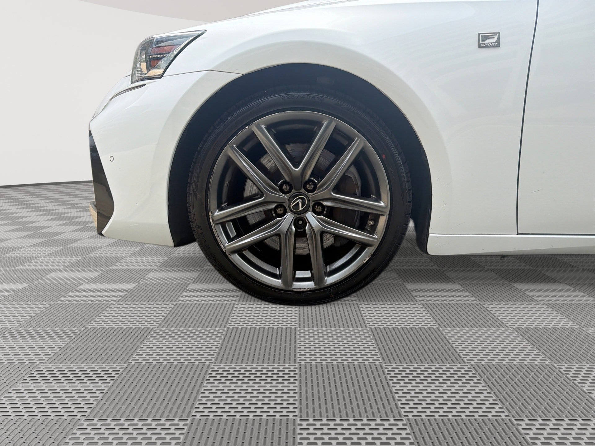 Used 2020 Lexus IS 350 F Sport w/ F Sport Package RWD image 19