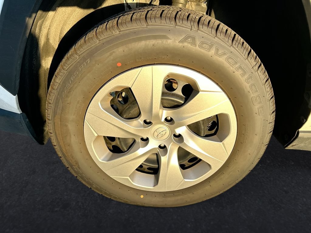 Certified 2023 Toyota RAV4 LE FWD image 10