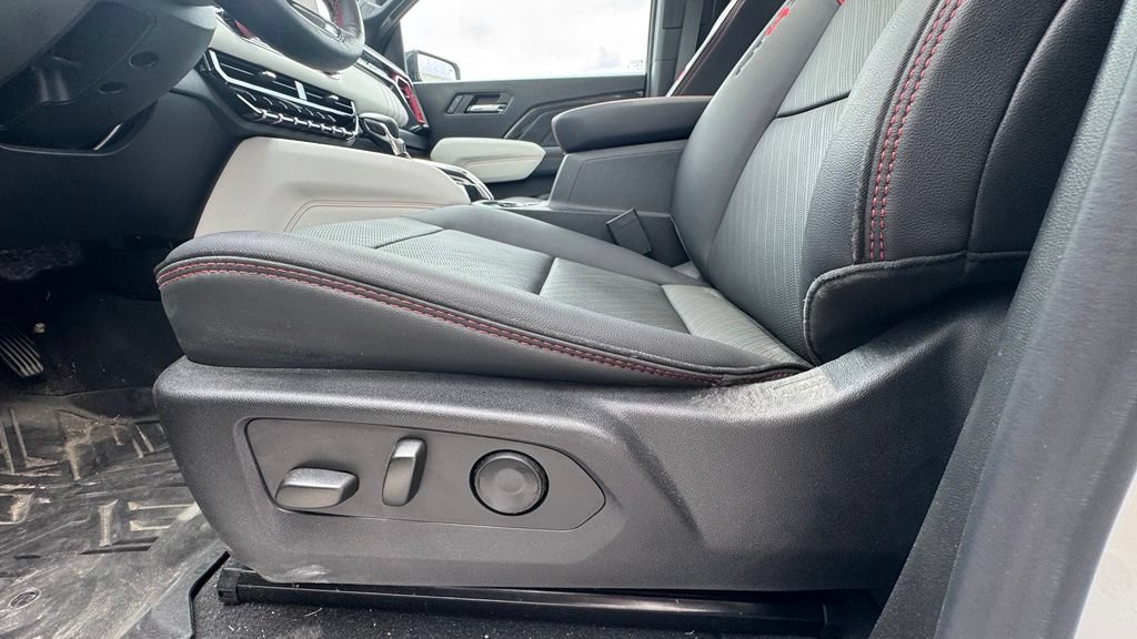 Used 2024 GMC Canyon AT4X AWD/4WD image 20