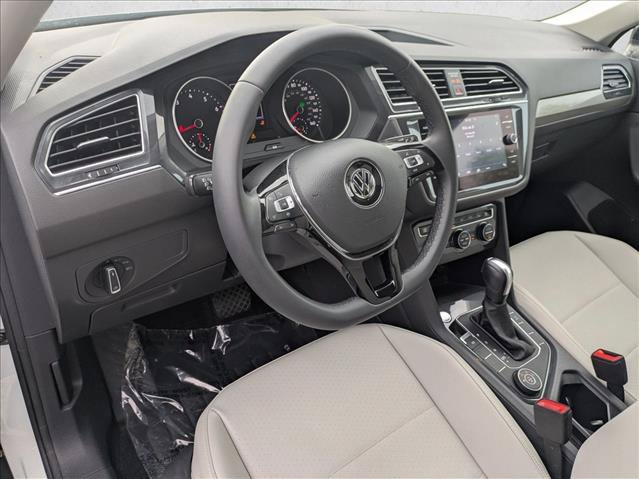 Used 2020 Volkswagen Tiguan SE w/ 3rd Row Seat Package AWD/4WD image 10