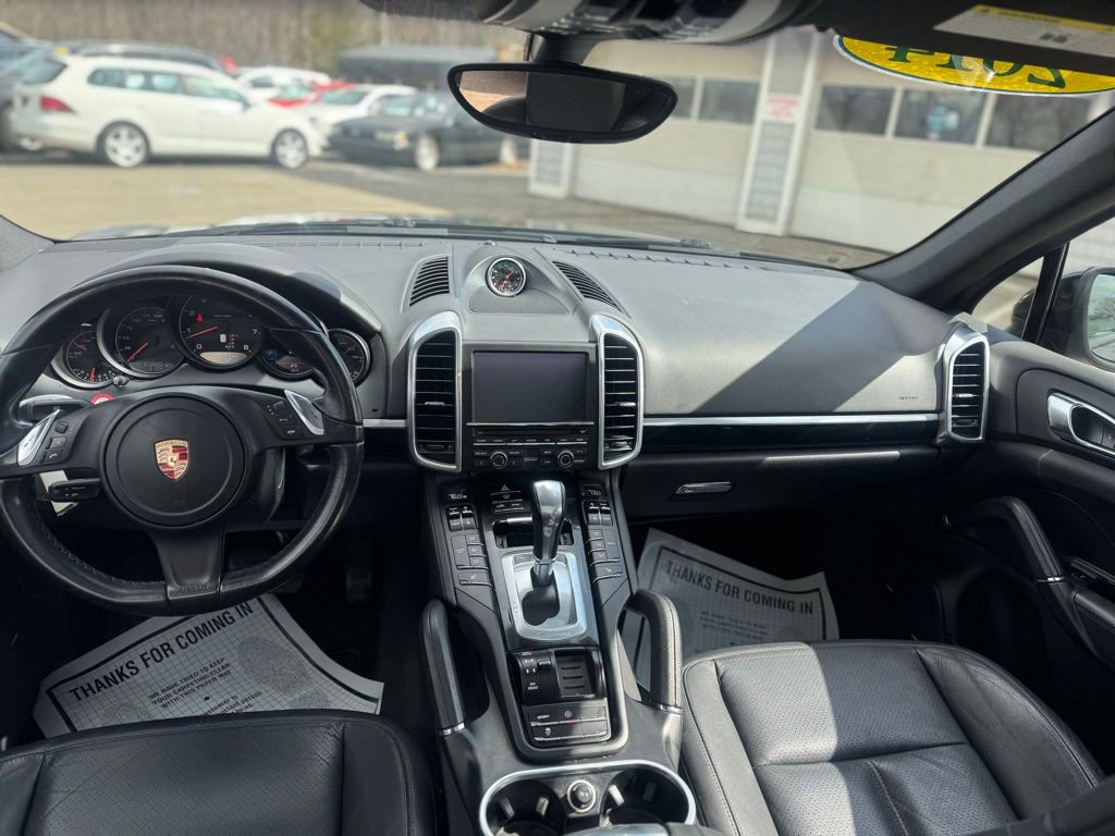 Used 2014 Porsche Cayenne Platinum Edition image 28