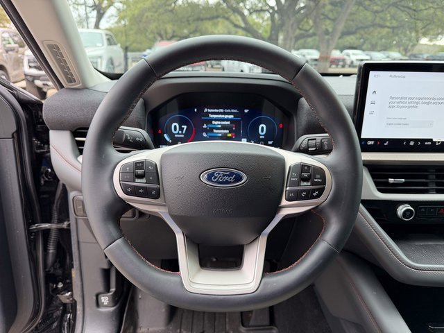 Used 2025 Ford Explorer Active image 9