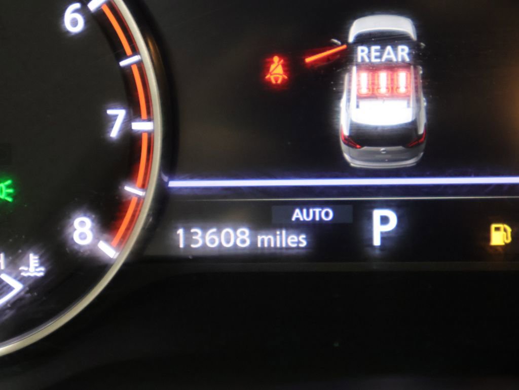 Used 2024 Nissan Rogue SV image 39