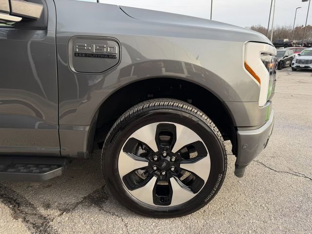 Used 2022 Ford F150 Lightning Platinum image 9