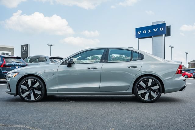 Certified 2024 Volvo S60 T8 Ultimate w/ Climate Package AWD/4WD image 4