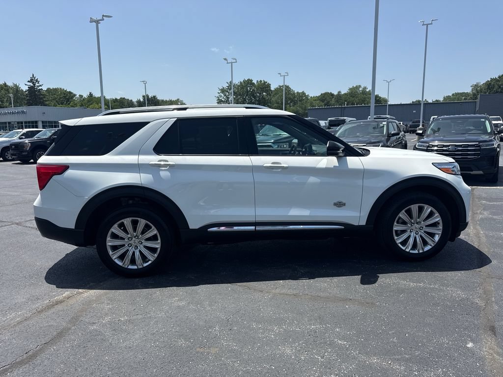 Used 2024 Ford Explorer King Ranch w/ Technology Package AWD/4WD image 6