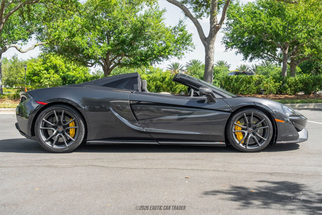 Used 2018 McLaren 570S Spider RWD image 9