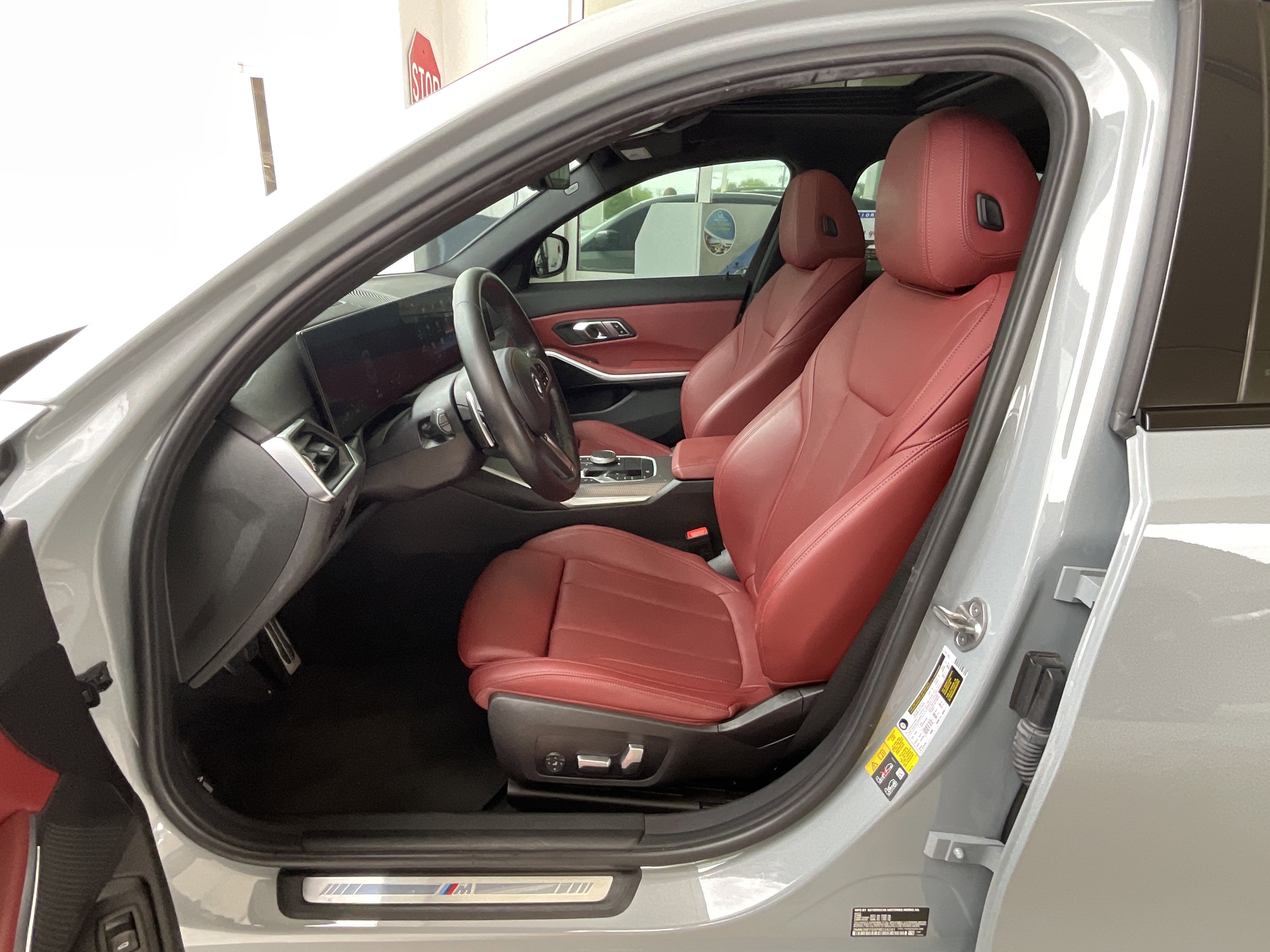 Certified 2023 BMW 330e w/ M Sport Package image 10