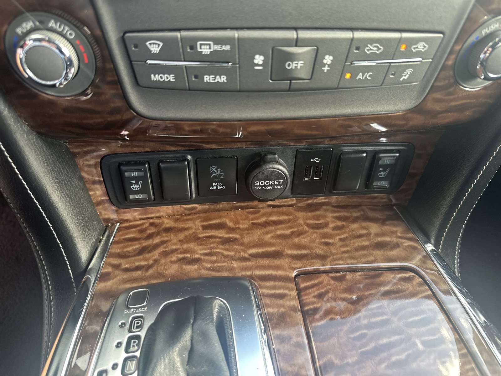 Used 2020 Nissan Armada SV w/ Driver Package RWD image 16
