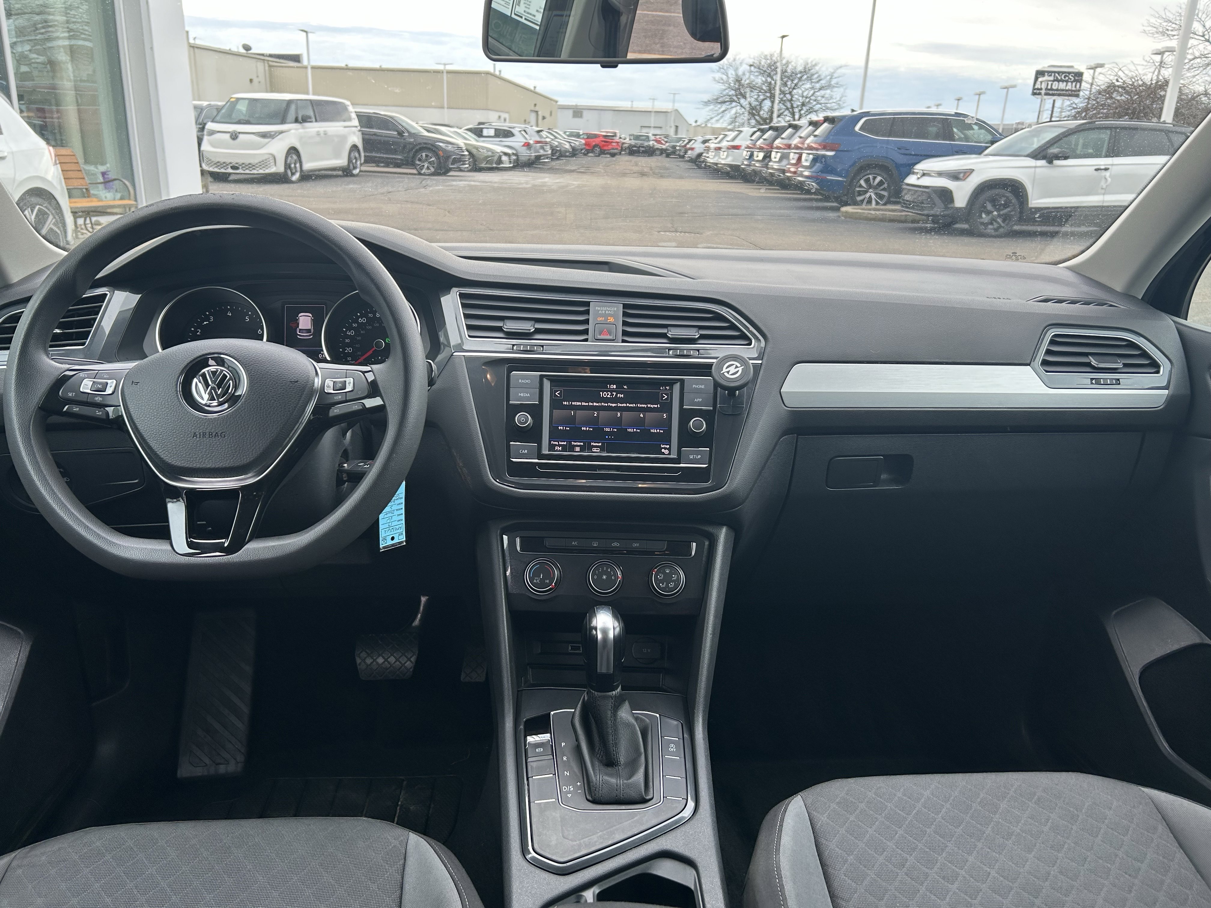 Used 2019 Volkswagen Tiguan S image 10