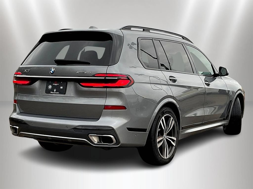 Used 2024 BMW X7 xDrive40i w/ M Sport Package AWD/4WD image 6