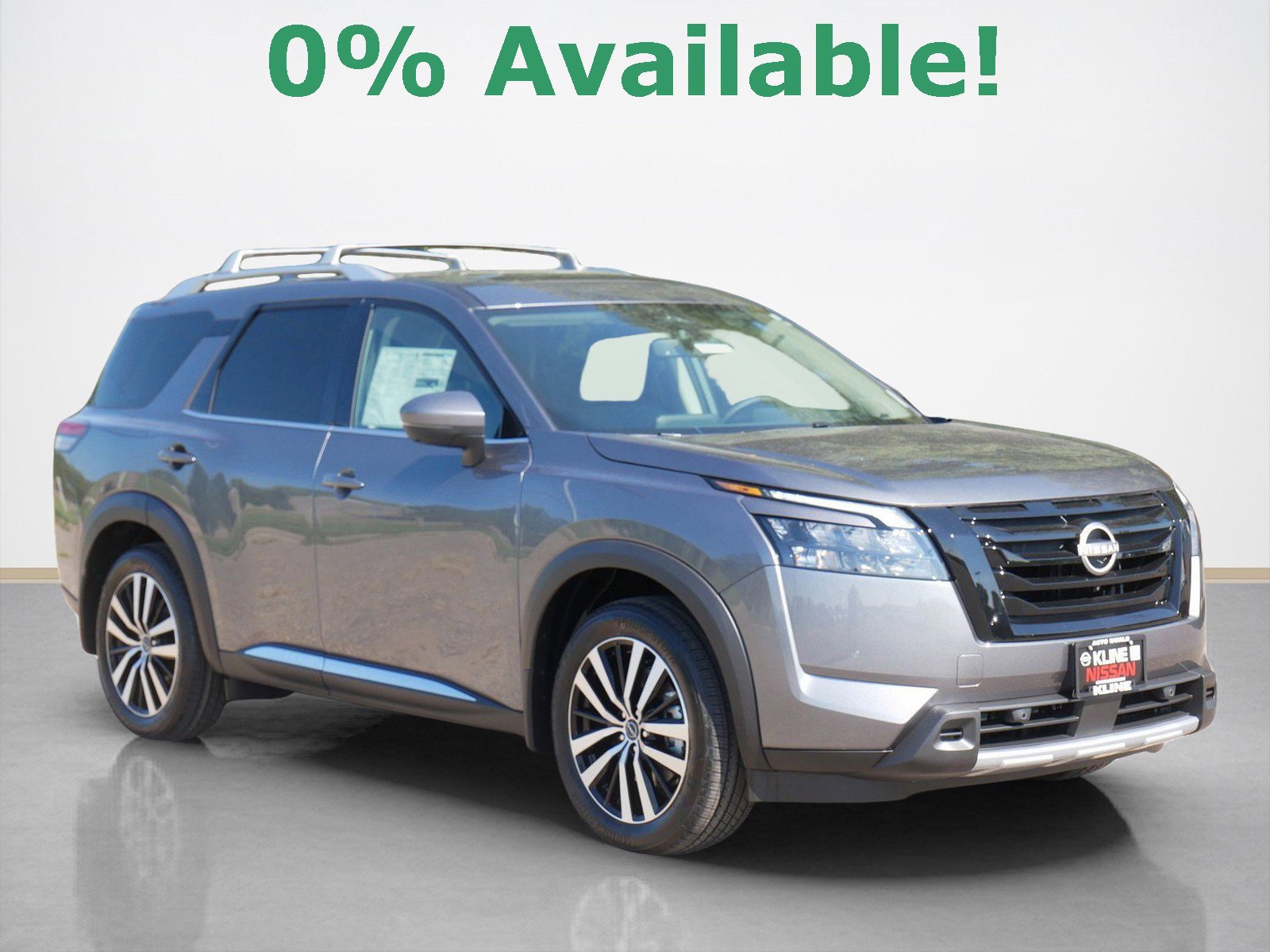 New 2025 Nissan Pathfinder Platinum image 1